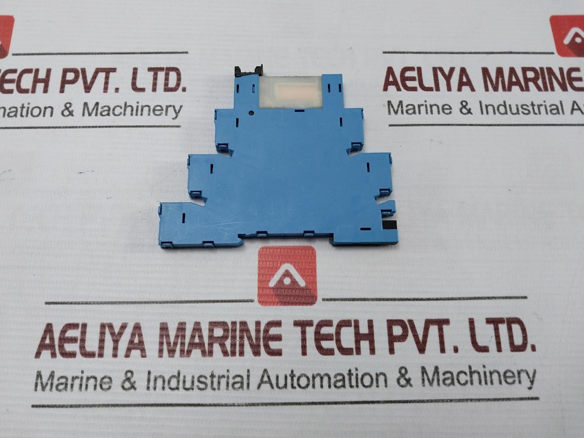 Finder 93.01.7.024 Relay Socket 300v - Image 4