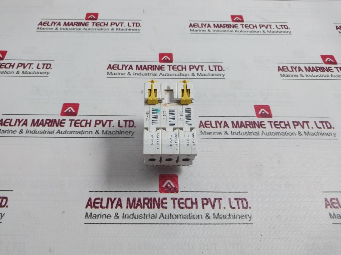 Schneider Electric A9n3p04c Miniature Circuit-Breaker 415v - Image 4