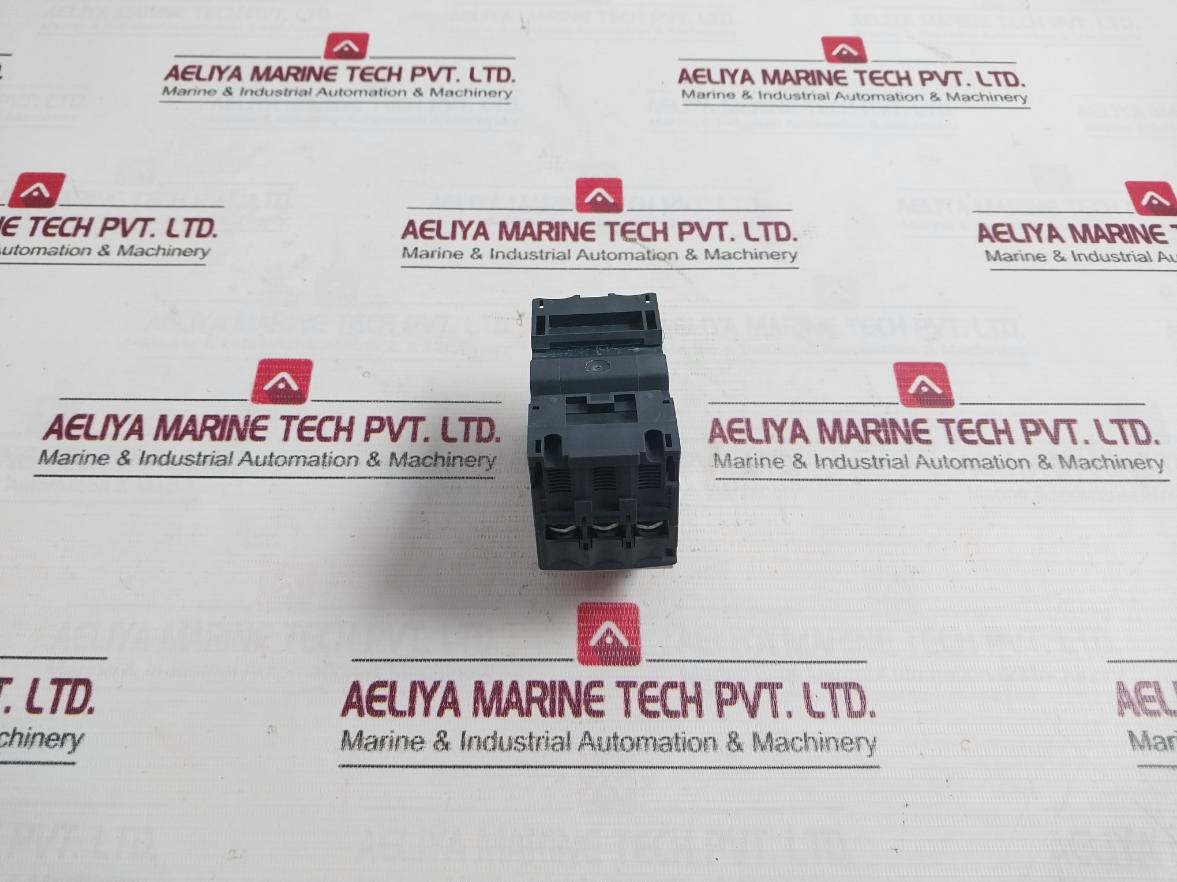 Schneider Electric Gv2me08 Motor Starter Ac 690v - Image 4