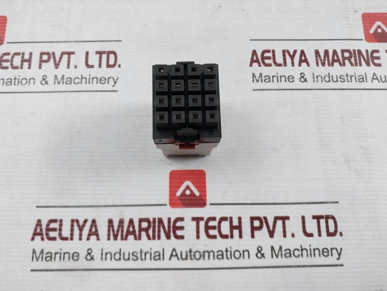 Telemecanique Rhn 416de Relay 250v - Image 4