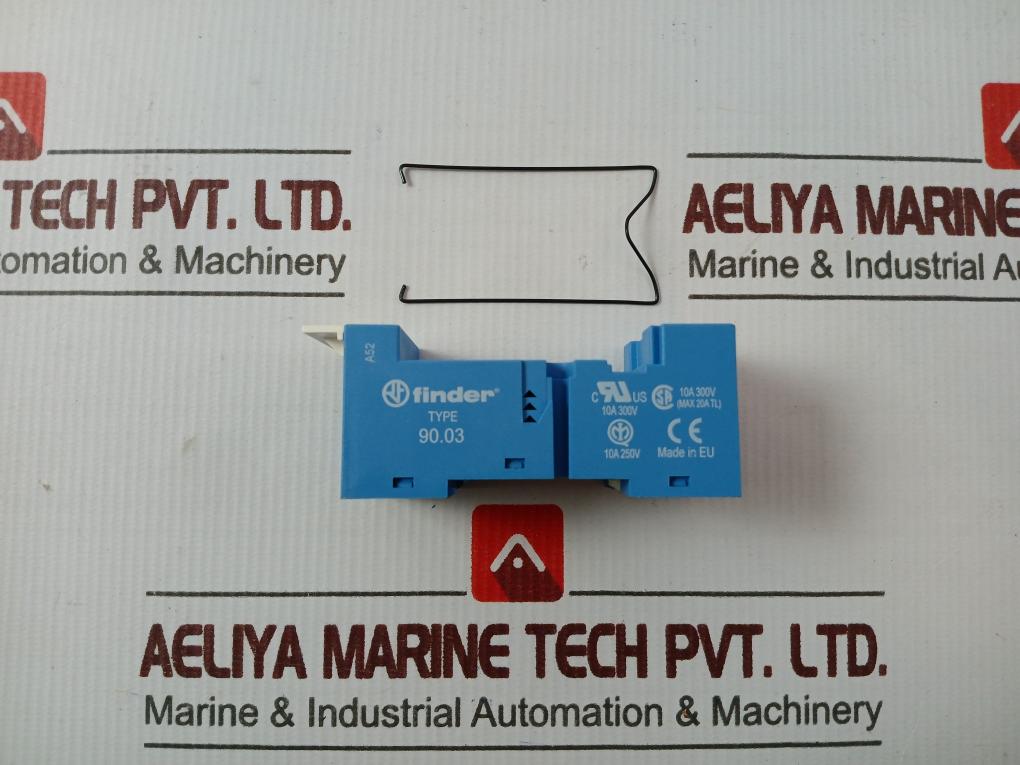 Finder 90.03 Relay Socket