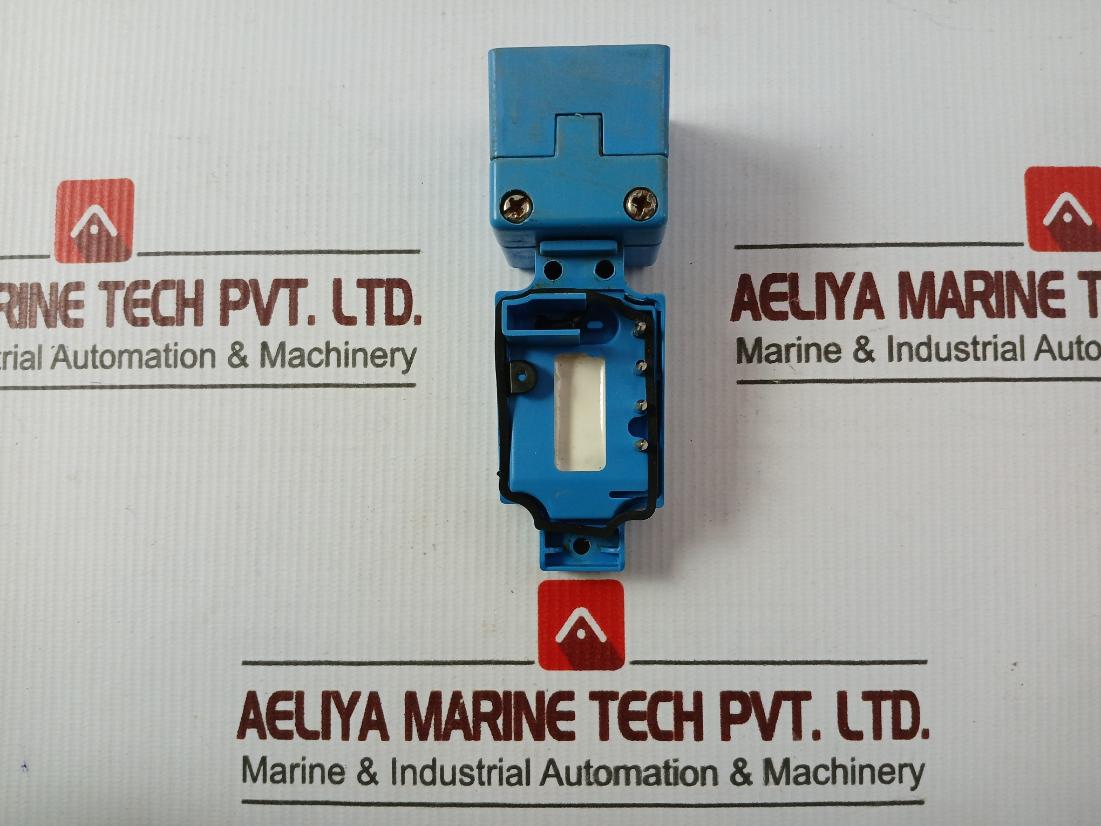 Sick Iq40-20npp-Kk1 Proximity Switch 30v - Image 4