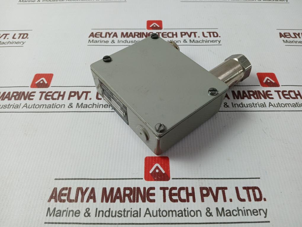 Trafag 8202 Pressure Transmitter 36v - Image 3