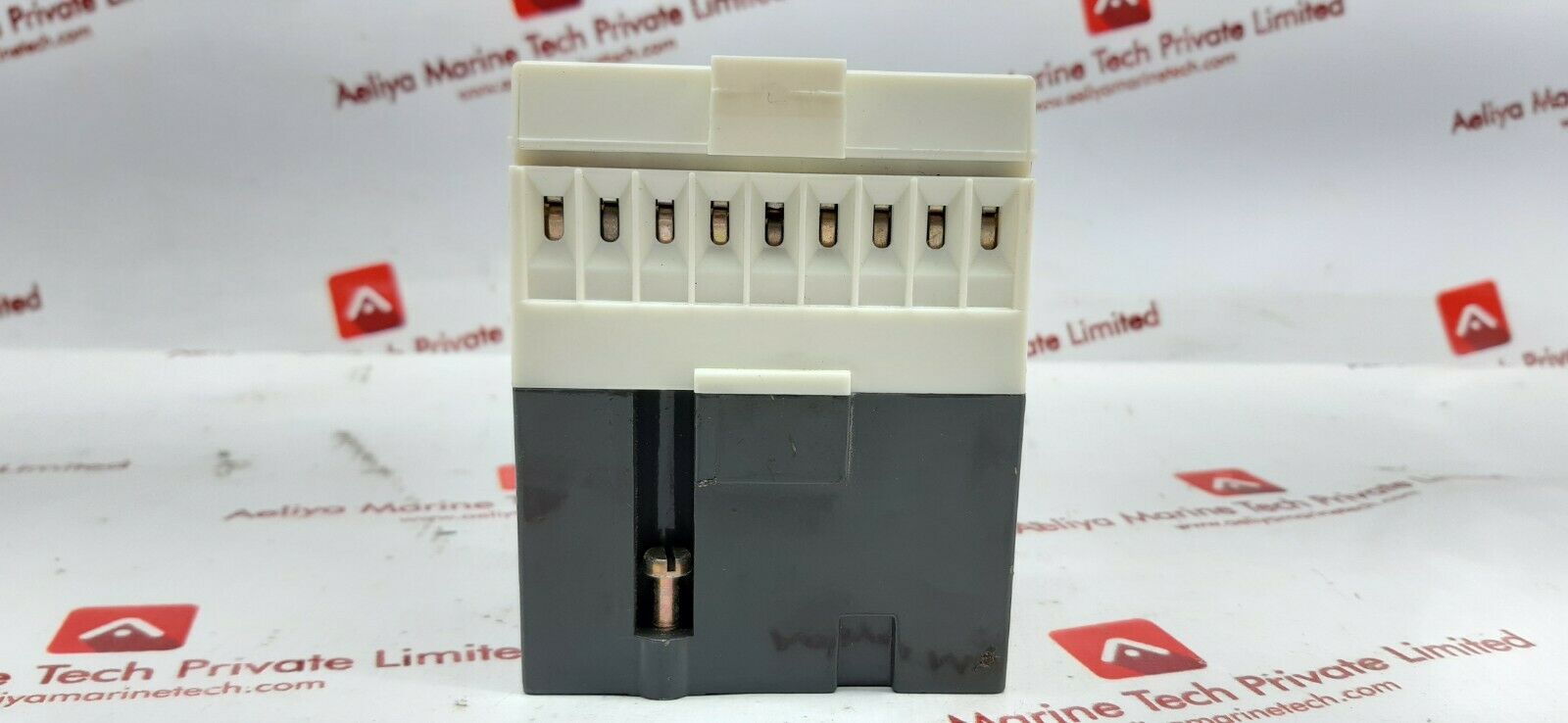 Telemecanique Ca2-fn 162 Relay 440V 60Hz - Image 4