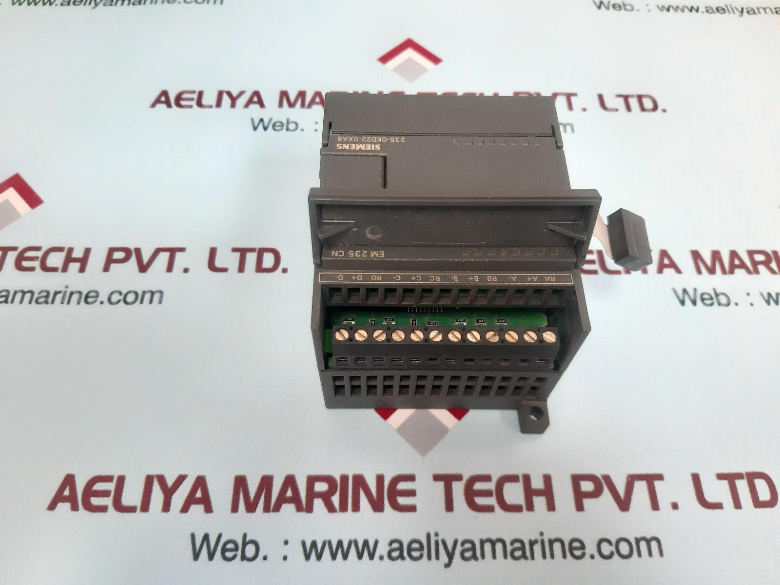 Siemens 6Es7 235-0Kd22-0Xa8 Analog I/O Module - Image 2