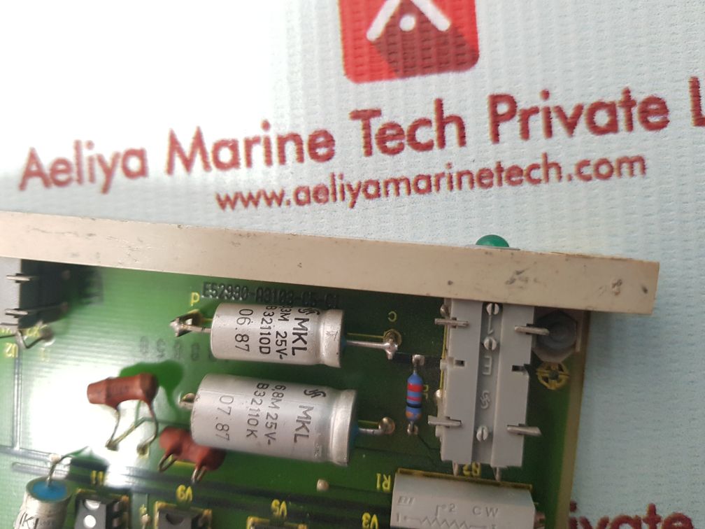 Siemens E52930-a3103-l1 Printed Circuit Board - Image 4