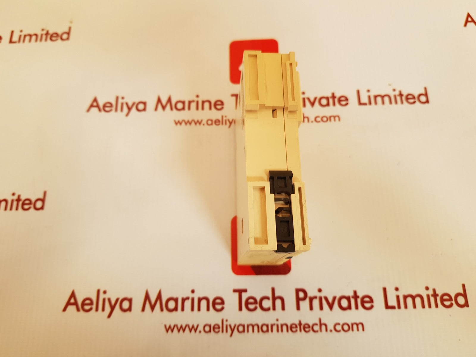 Schneider electric tm2dra16rt output module - Image 5