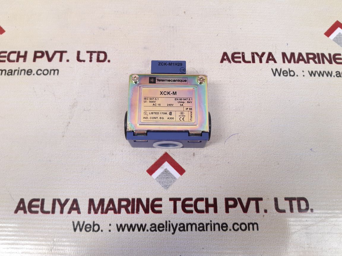 Telemecanique zck-m1h29 limit switch xck-m - Image 2