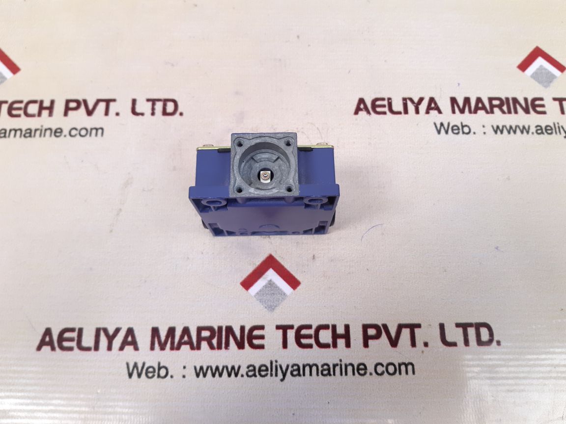 Telemecanique zck-m1h29 limit switch xck-m - Image 4