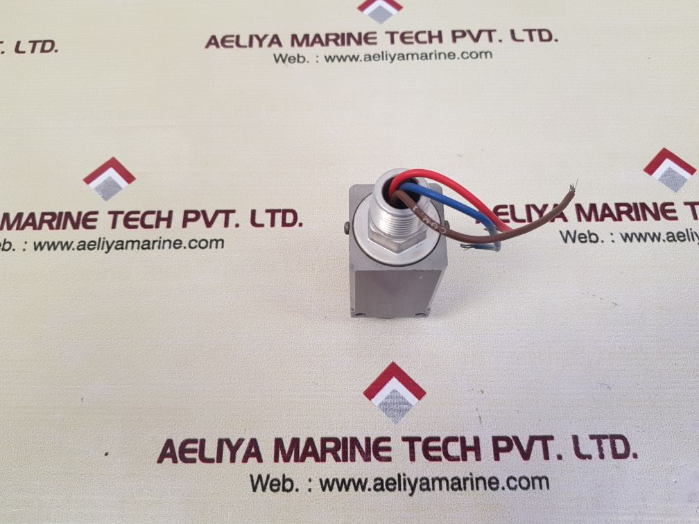 Custom control sensors 690p1 pressure switch - Image 4