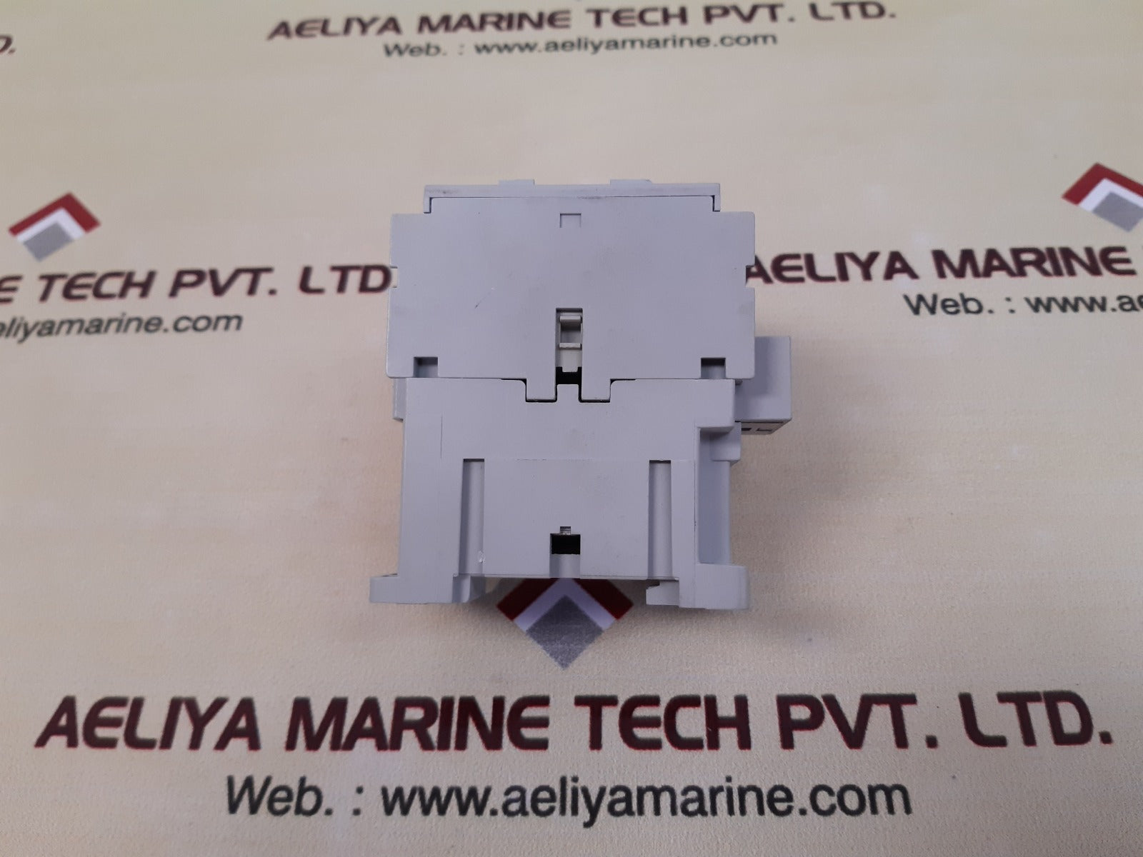 Allen-bradley 100-c16*10 Ser.B Contactor - Image 4