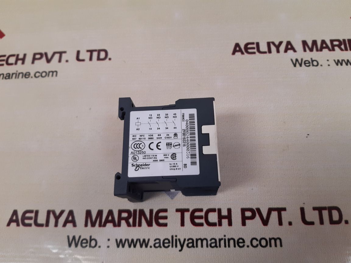 Telemecanique/Schneider ca3kn 40bd auxiliary contactor - Image 4