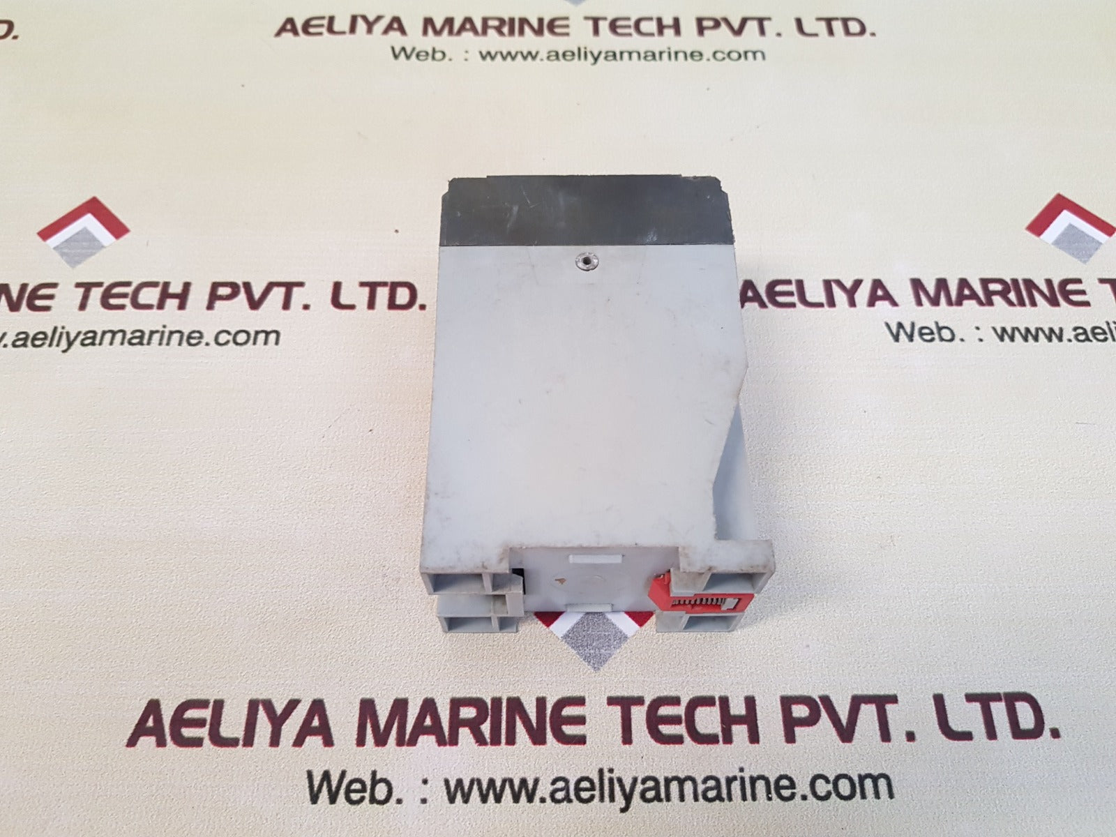 Telemecanique ny2 b20 safety relay barrier - Image 4