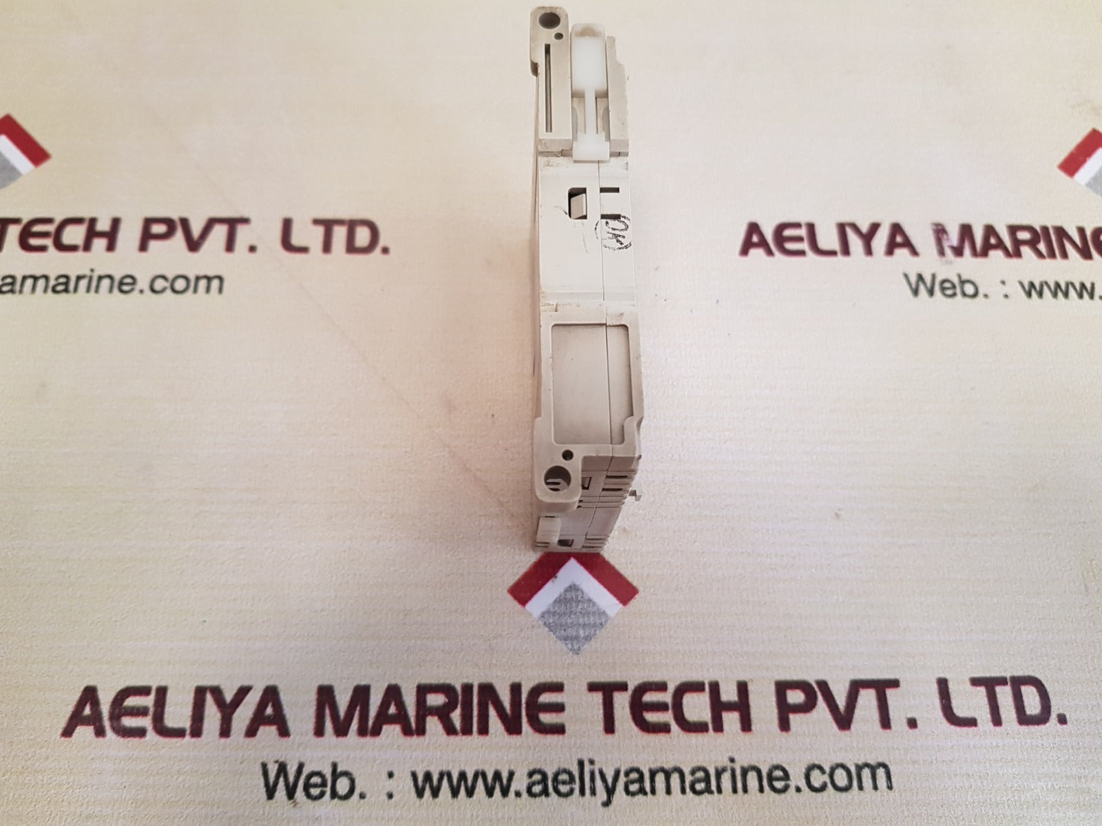 Mitsubishi fx3u-4ad-pt-adp programmable controller - Image 4