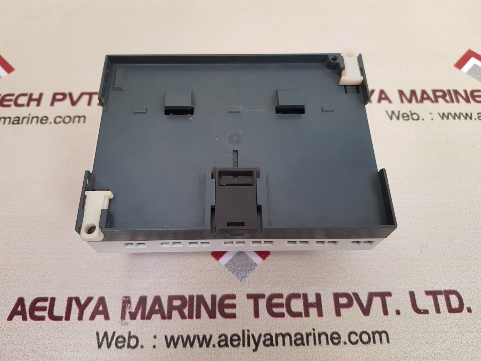 Crouzet Millenium 3 Cd20 Programmable Logic Controller - Image 2