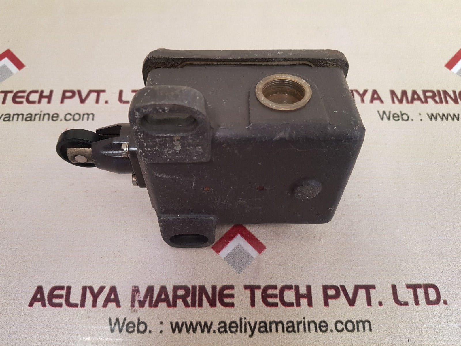 Schmersal mr441-11y limit switch - Image 3
