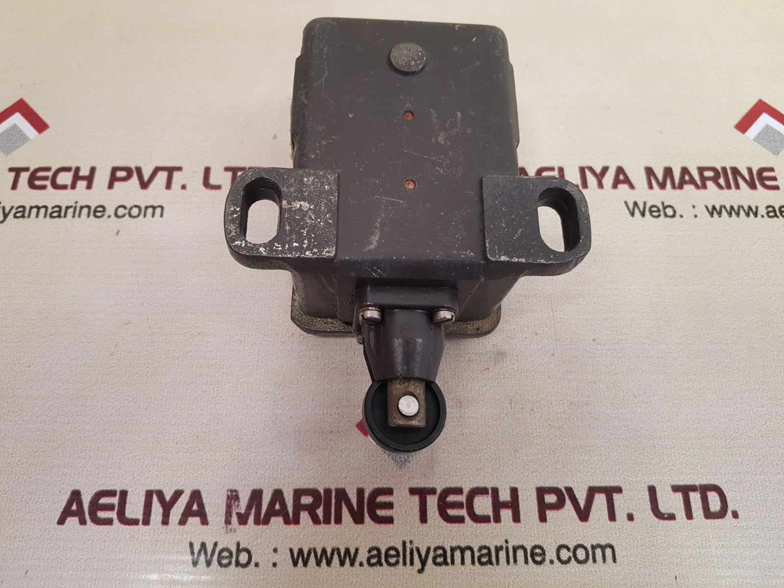 Schmersal mr441-11y limit switch - Image 4