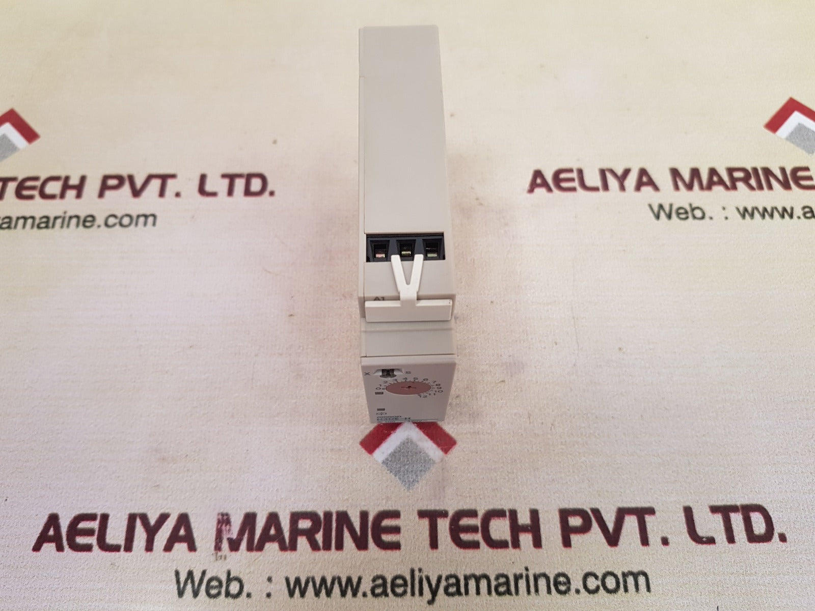 Omron H3De-h(S) Timer 250V 50/60Hz 0.1S-12S - Image 6