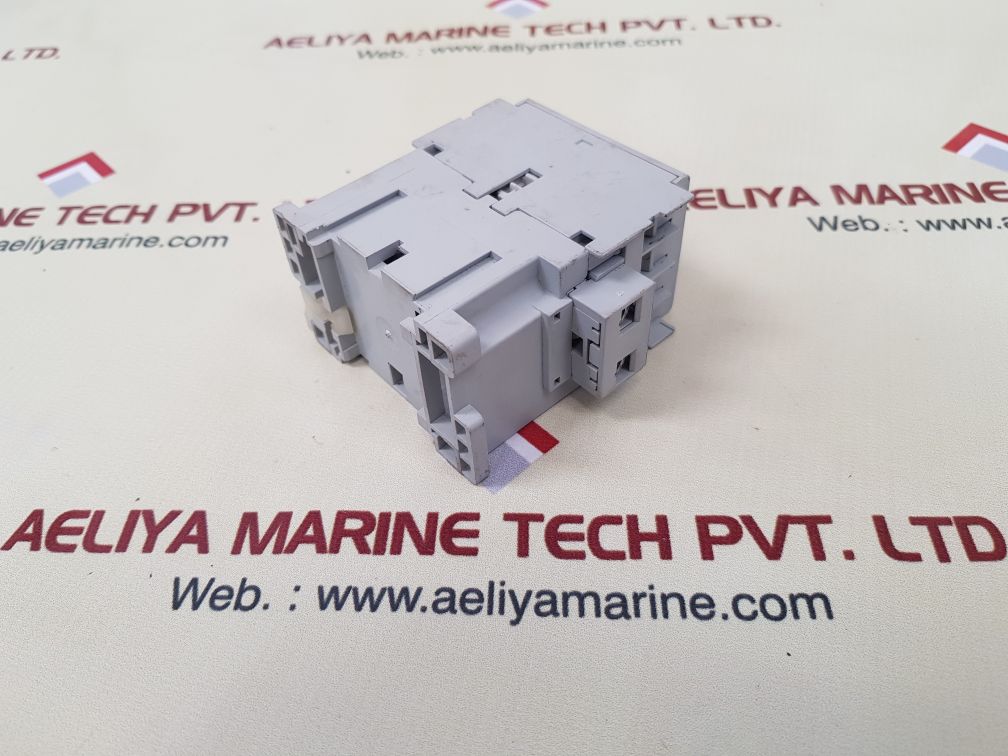 Allen-bradley 100-c16*10 Contactor 50/60Hz - Image 7