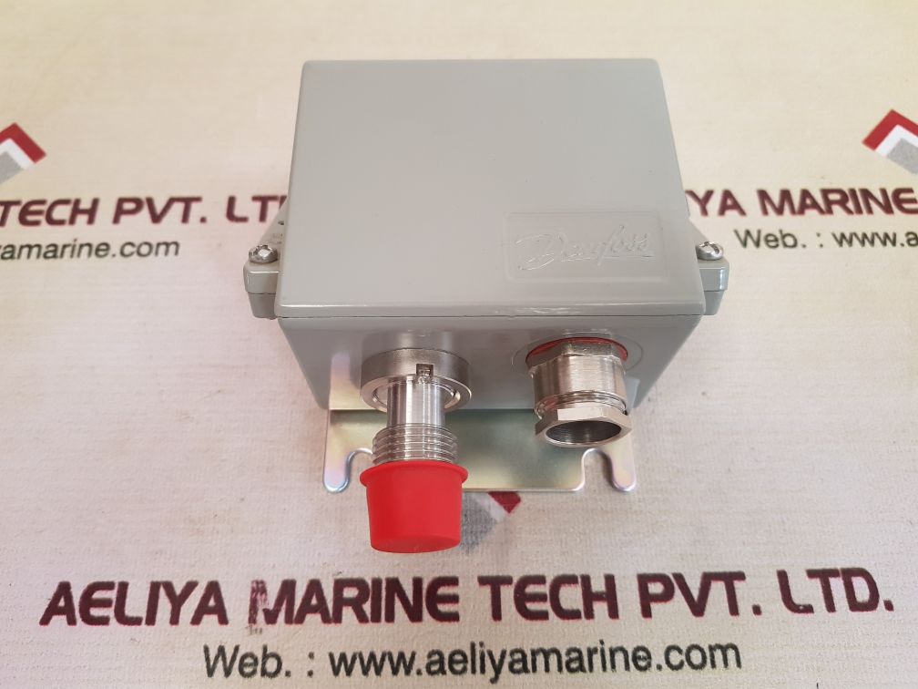 Danfoss Emp 2 084G2142 Pressure Transmitter 24Vdc - Image 2