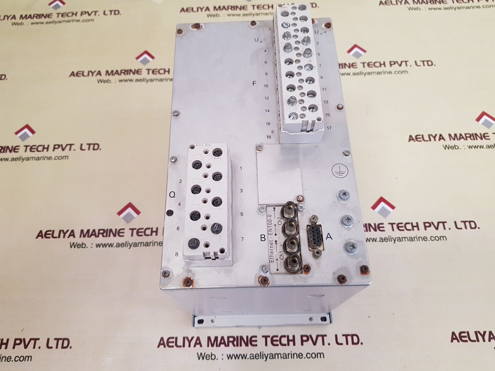 Siemens siprotec 7sj6101-5eb90-1fa0 protective relay with backlit text display - Image 4