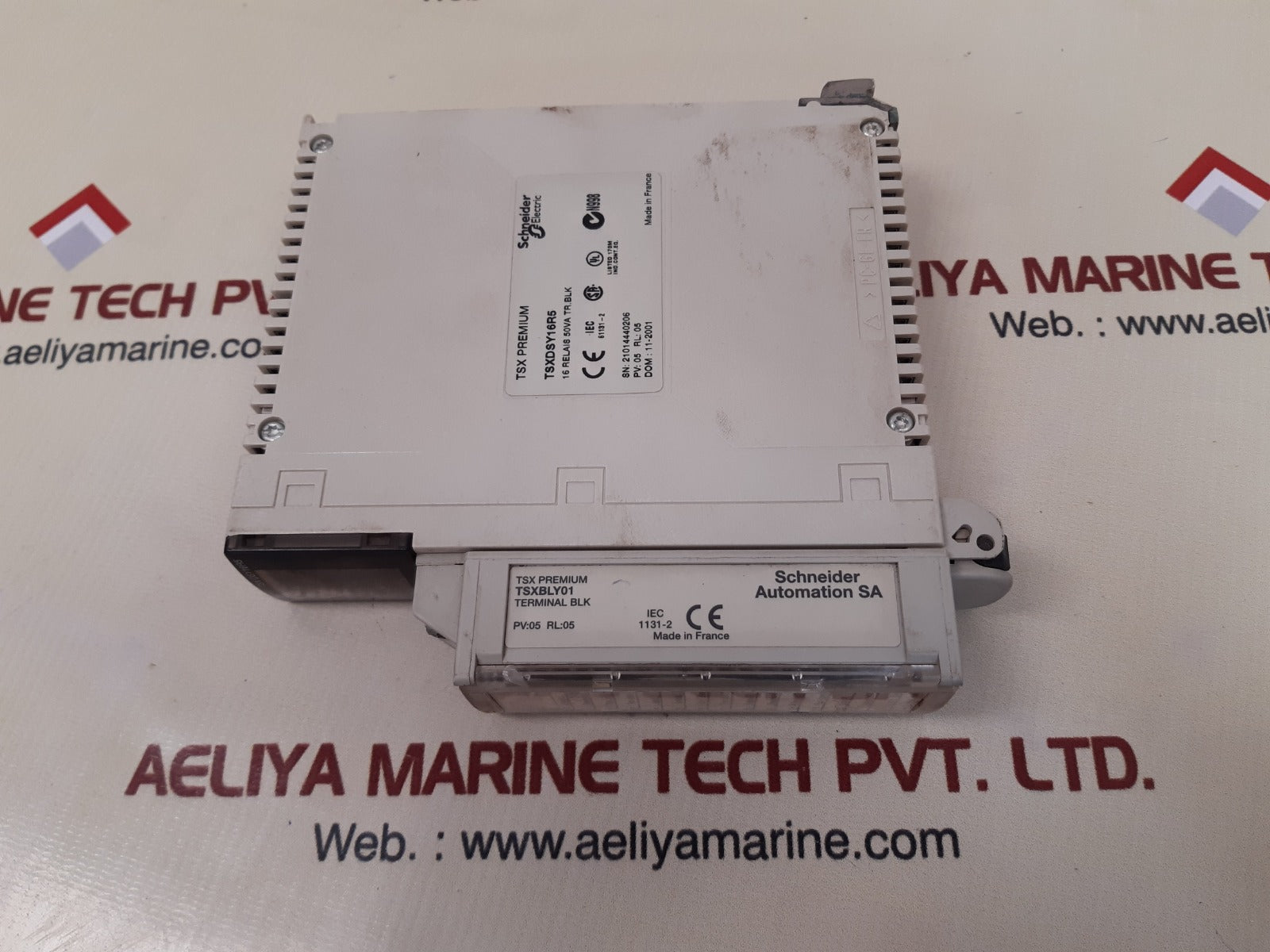 Schneider electric tsx dsy16r5 output module - Image 3