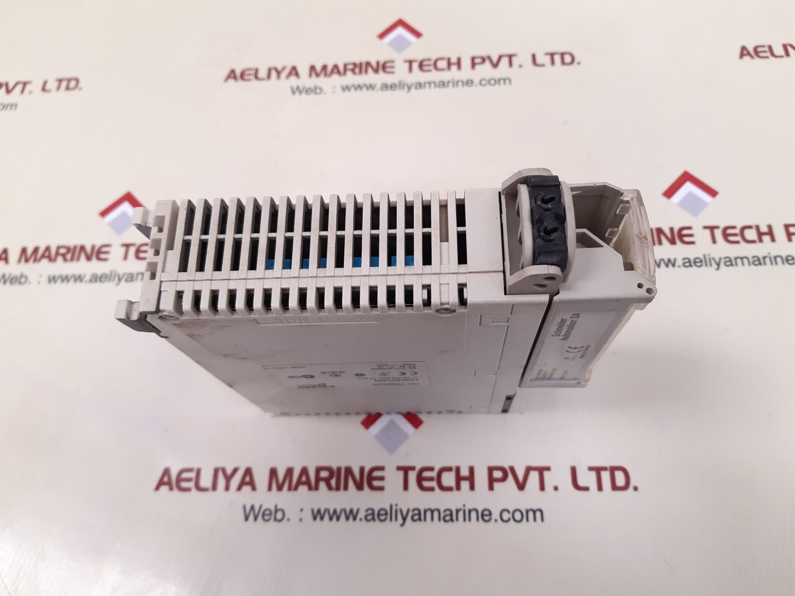 Schneider electric tsx dsy16r5 output module - Image 6