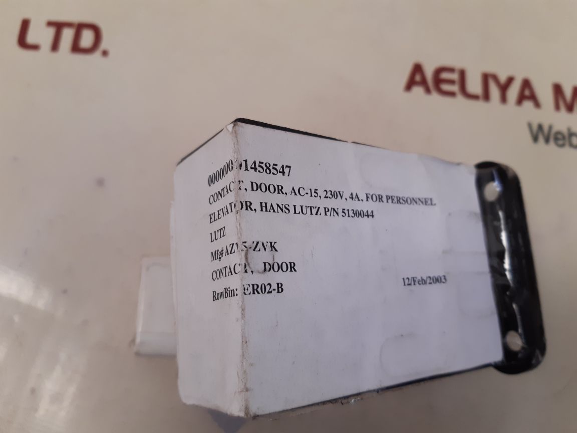 Schmersal az 15 zvk safety interlock switch - Image 5