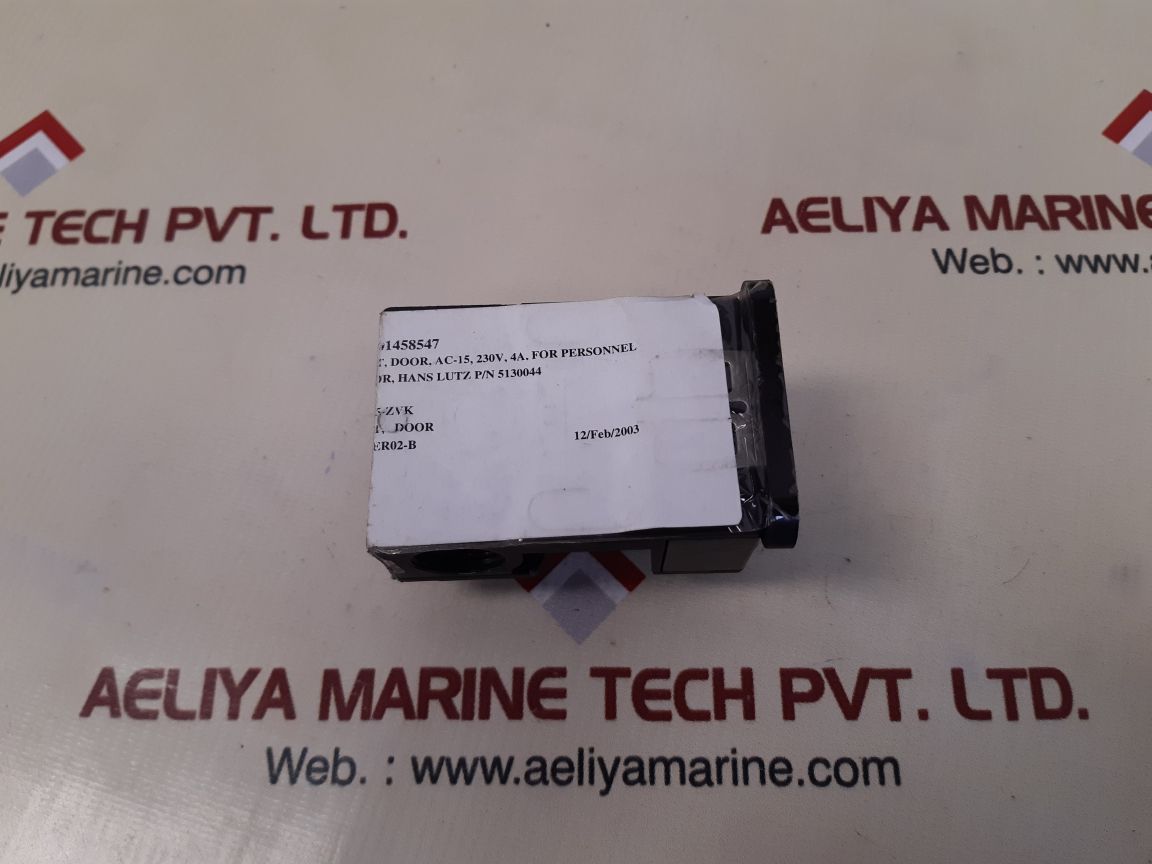 Schmersal az 15 zvk safety interlock switch - Image 6