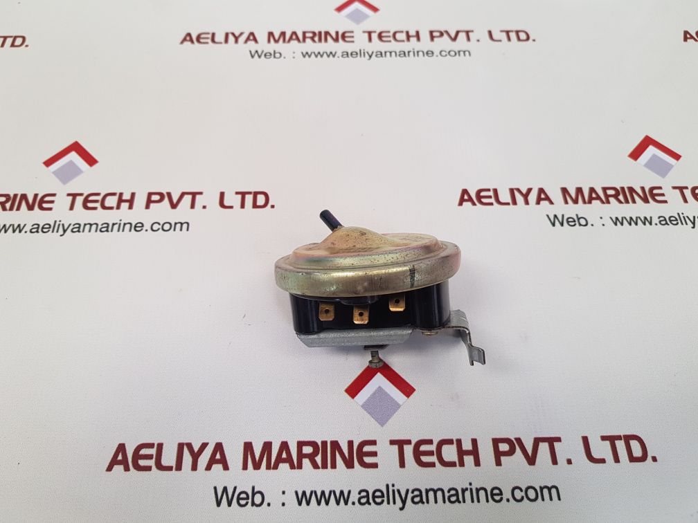 Eaton 738-741-2 water level switch 3348542 - Image 4