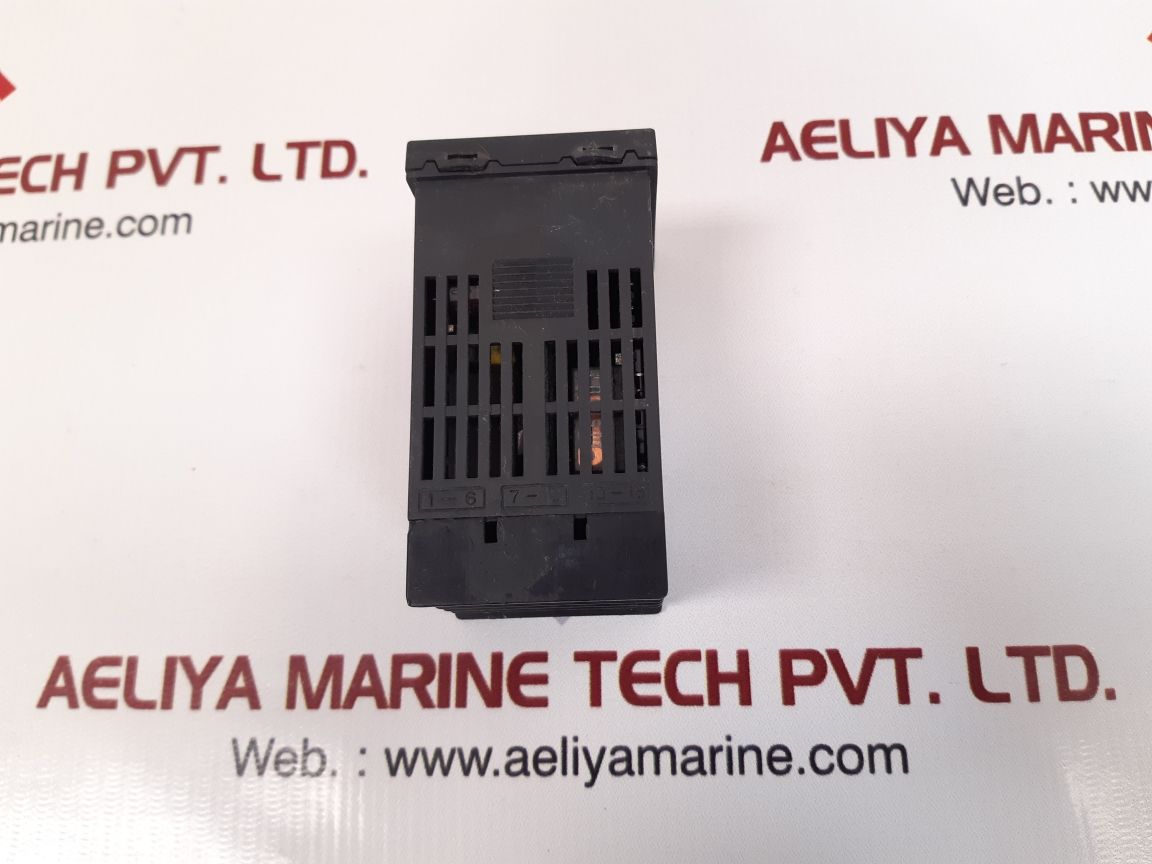 Fuji electric pxr-4 temperature controller pxr4ncy1-1vm70 - Image 6