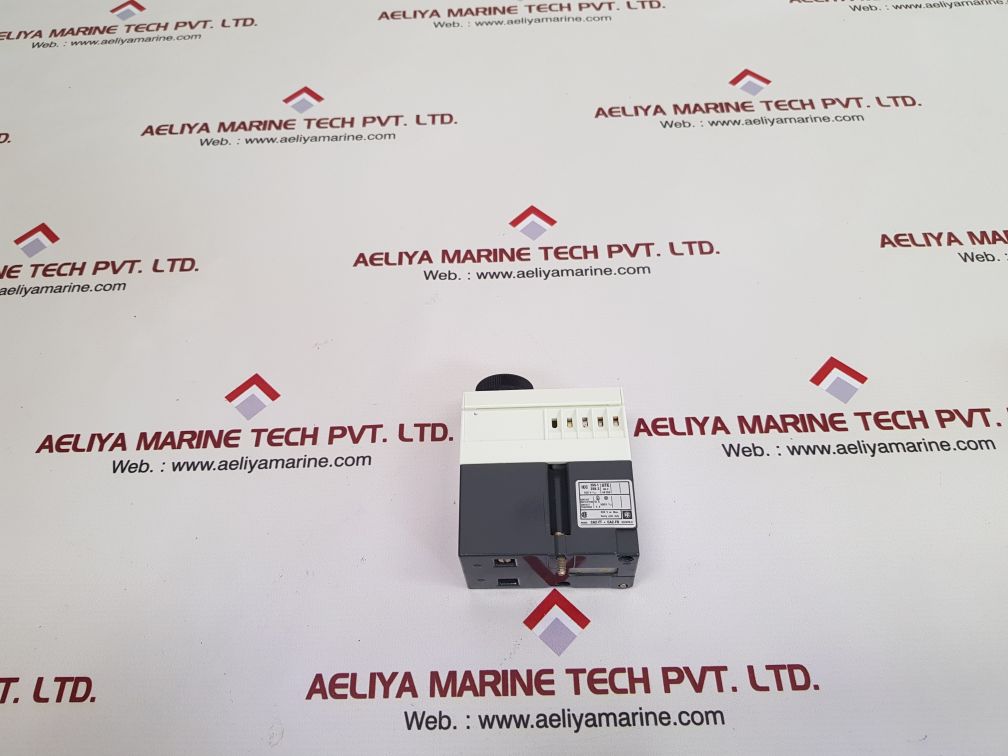 Telemecanique ca2-ft 141 time relay 240v 50hz - Image 3