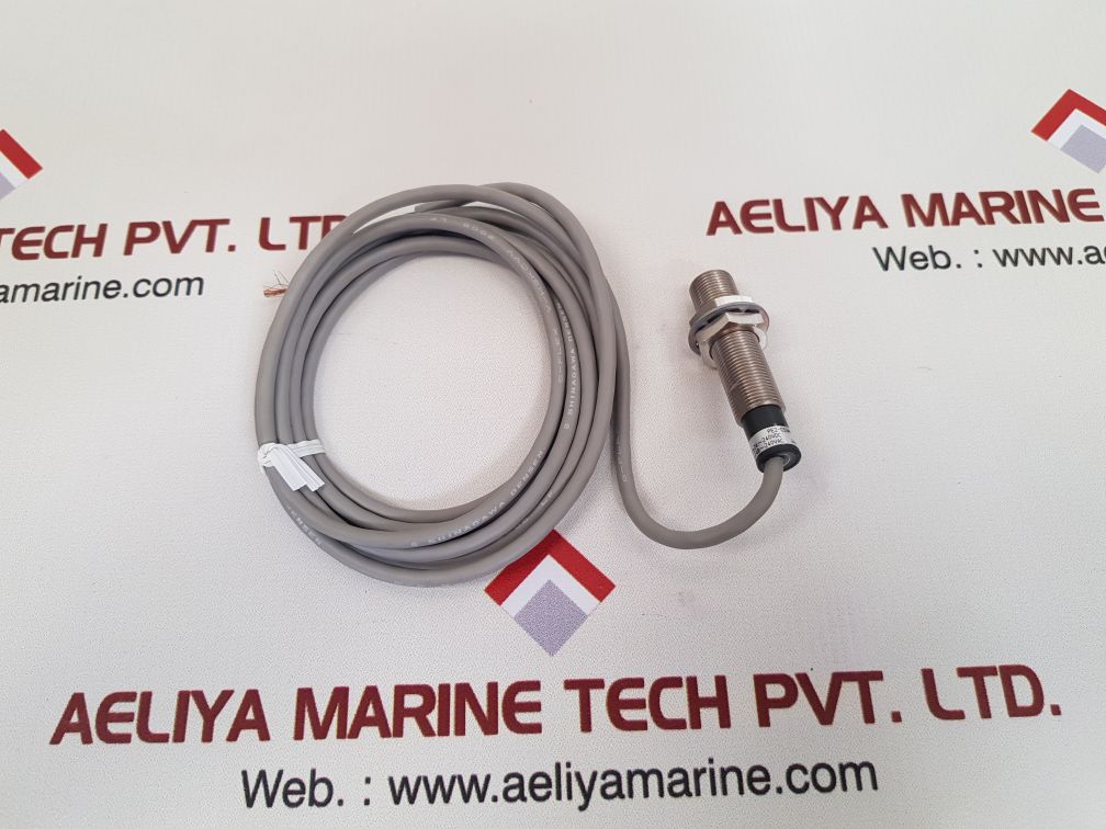 Fuji electric pe2-cs3w proximity switch - Image 3