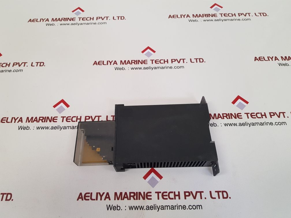 Yamatake j-ssp50-22 controller r79c3161021 - Image 3