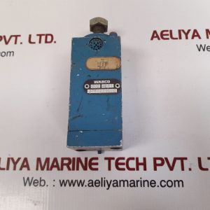 Wabco 3750239200 pressure reducing valve Used