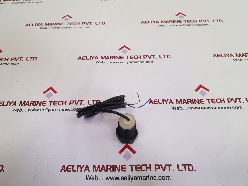 Telemecanique xs4p30mb230 proximity switch sensor - Image 10