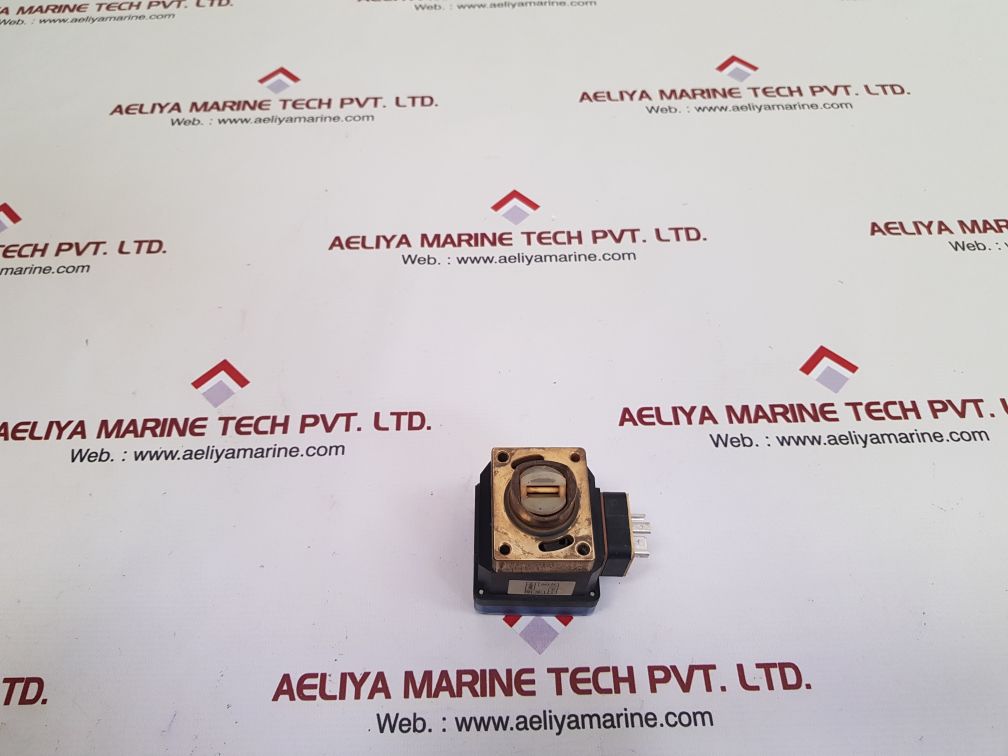 Burkert se32 flow switch - Image 5