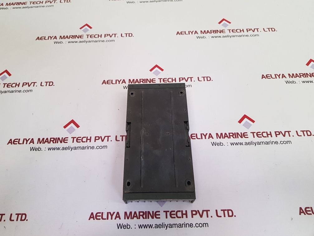 Square d sy/max tt-116 output module with dn-116 input module - Image 2