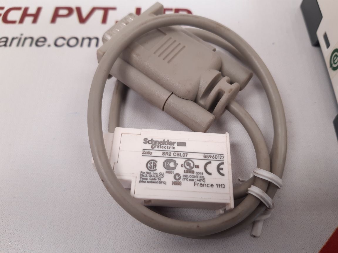 Schneider electric sr2 com01 interface module - Image 4