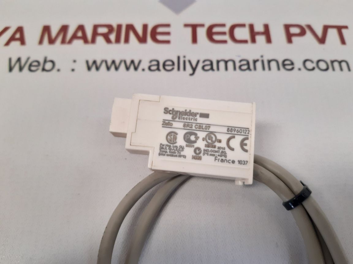 Telemecanique/schneider sr3 b102bd output transistor with sr2 cbl07 cable Set - Image 5