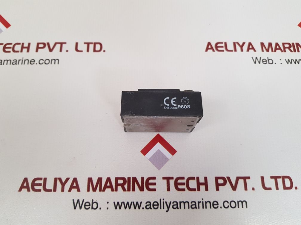 Crydom D2410 Solid State Relay 240V~ 10A - Image 3