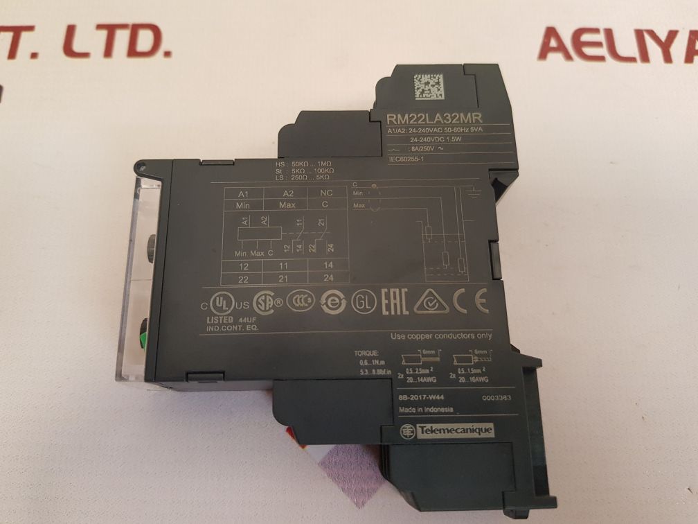 Telemecanique rm22la32mr level switch - Image 7