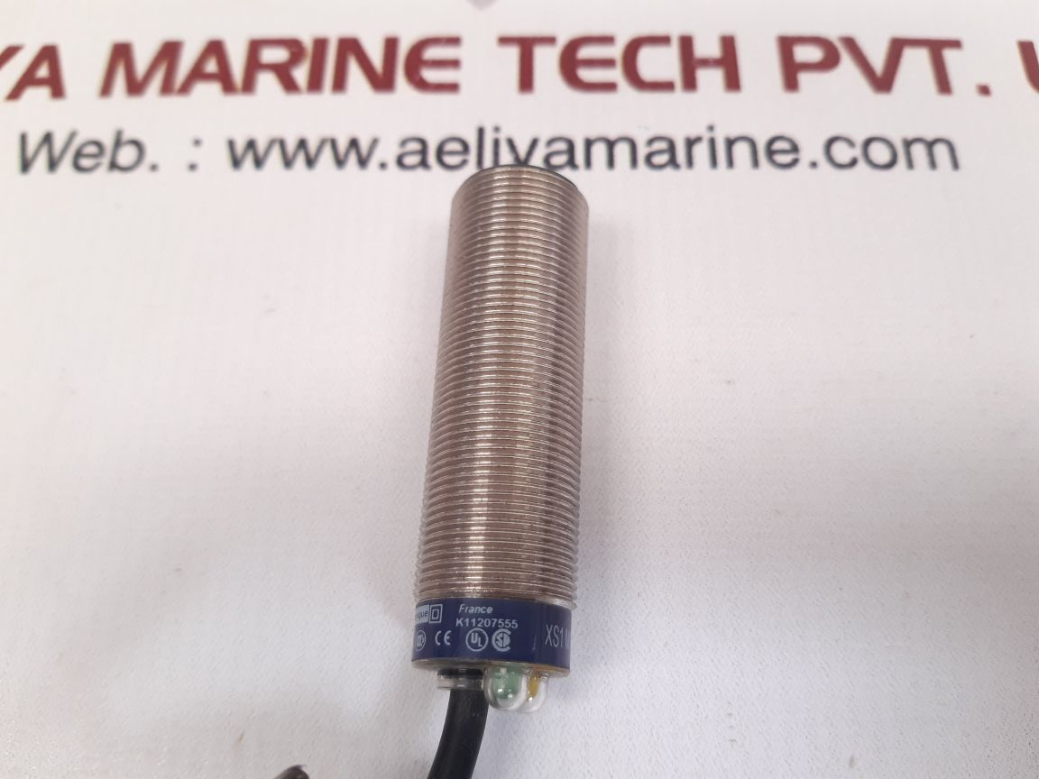 Telemecanique xs1m18ma250 proximity switch sensor - Image 6