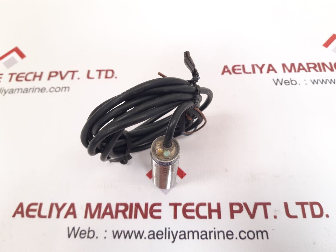 Telemecanique xs1m18ma250 proximity switch sensor - Image 7