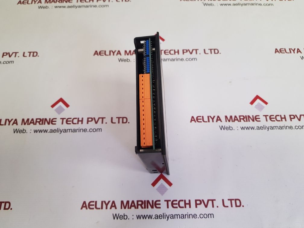 Selco m2000-29-10 engine controller - Image 5