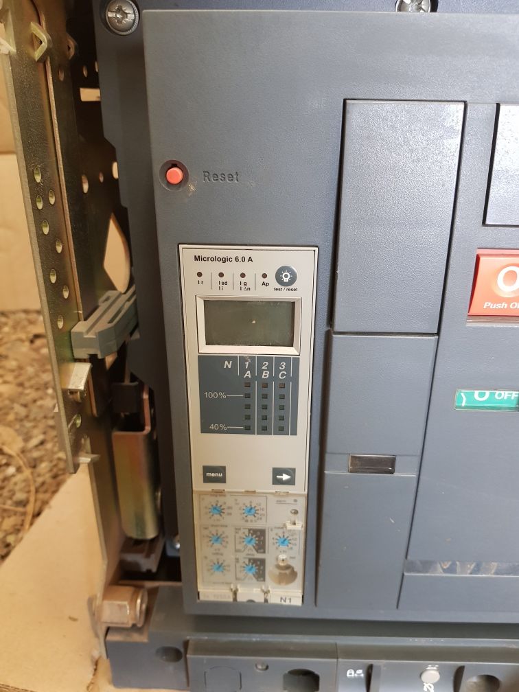 Merlin Gerin Nw12 N1 1250a Circuit Breaker 1000v - Image 5