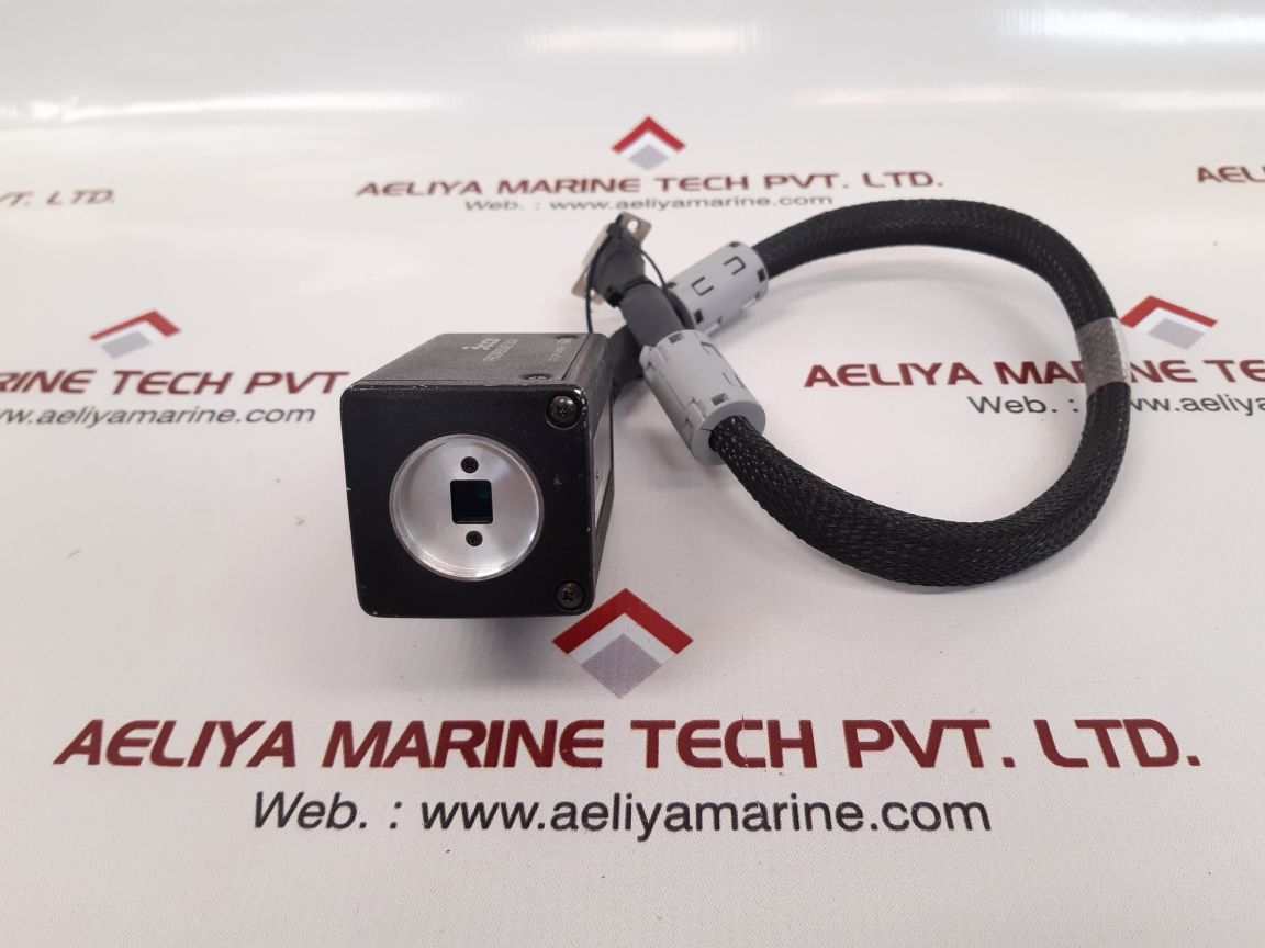 Toshiba ik-tf5 industrial color camera 3ccd - Image 3