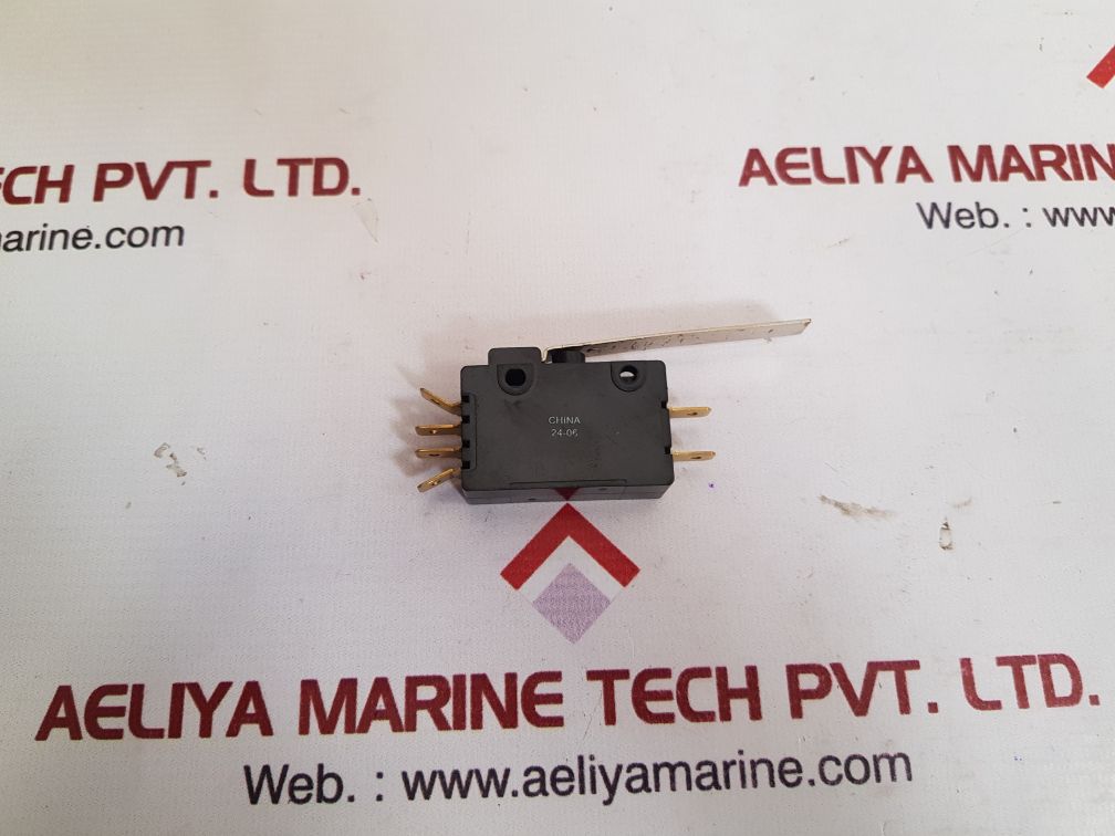 Cherry e19 snap-action plunger micro switch 0403-0080-00 - Image 4