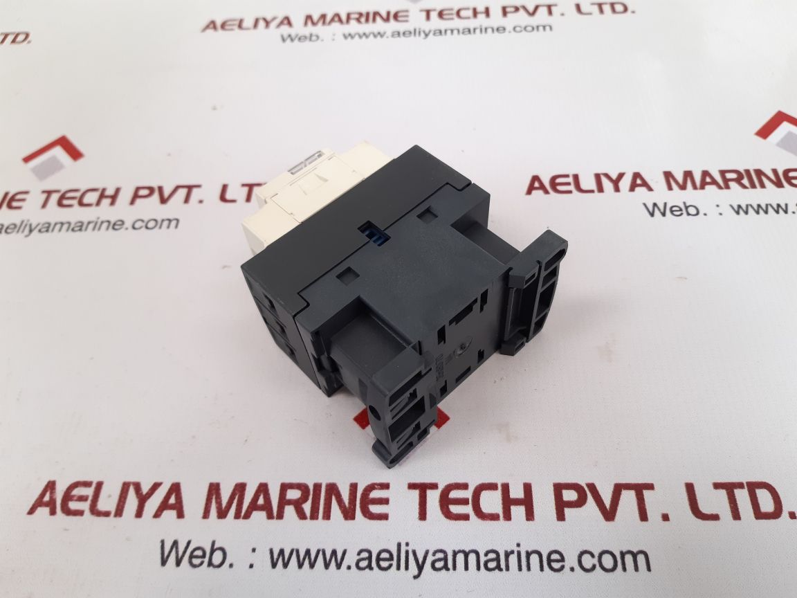 Schneider electric lc1d12e7 contactor - Image 8