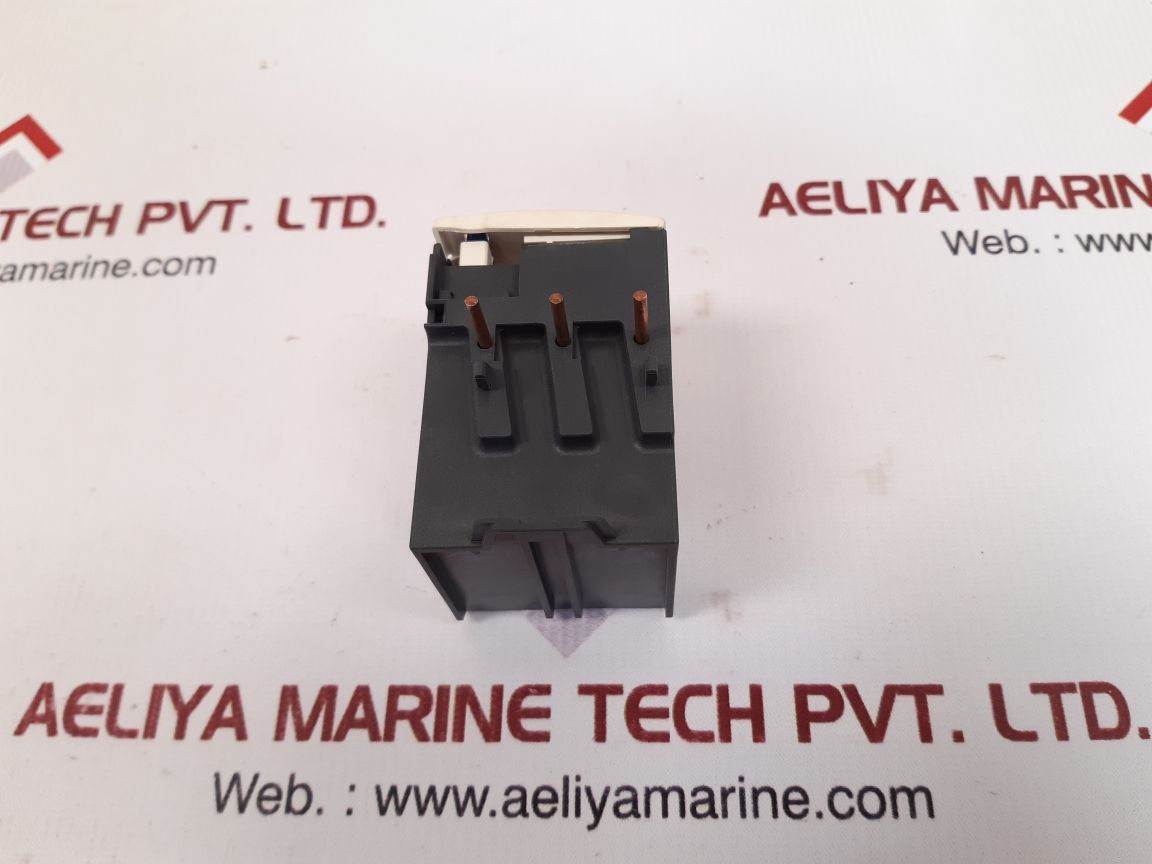 Telemecanique / Schneider lrd 10 thermal overload relay 034679 - Image 7
